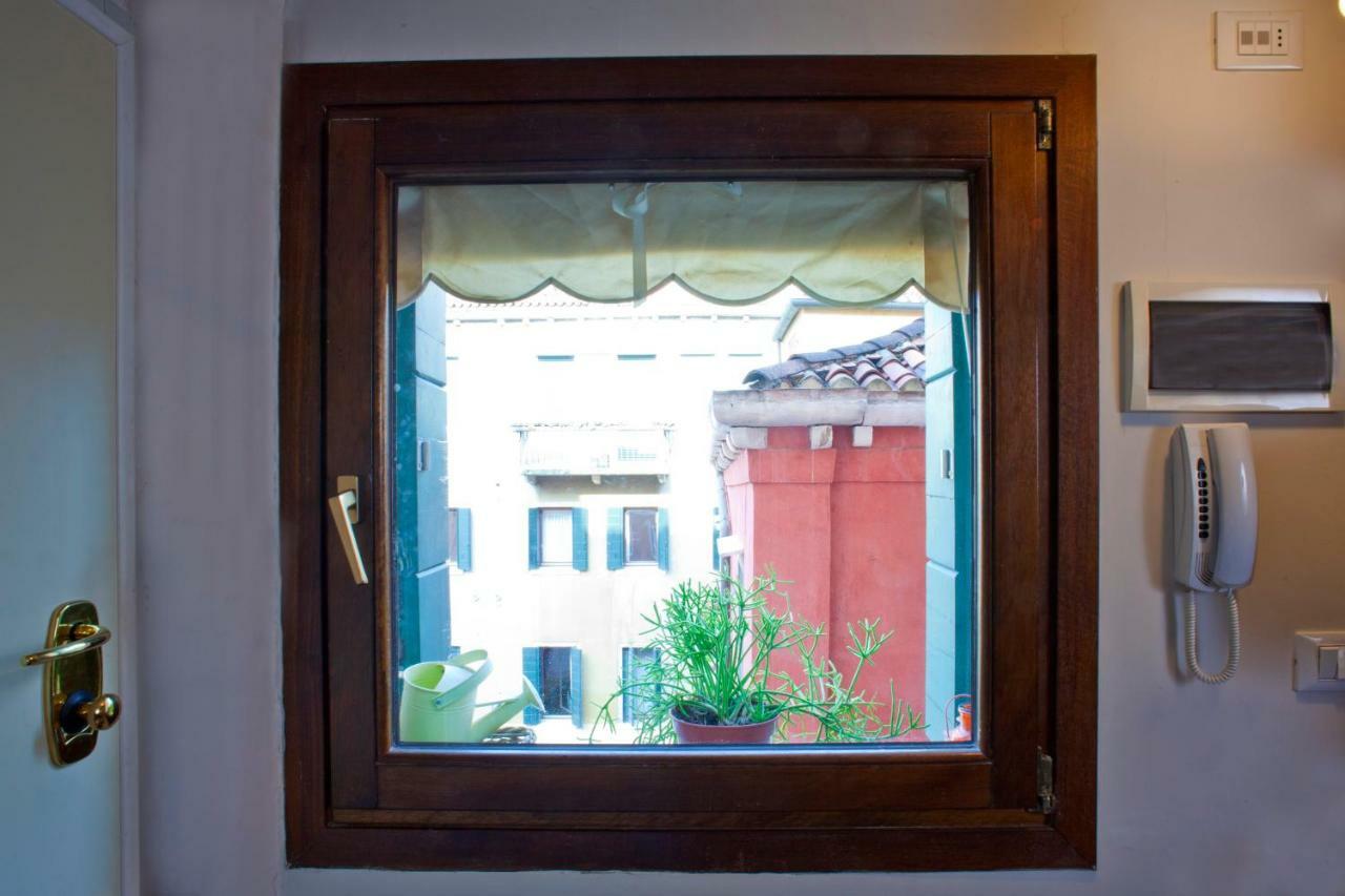 Al Mezzanino, Palazzo Torniello Apartment Venesia Bagian luar foto